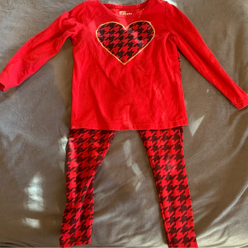 Epic Threads Houndstooth 3T set.